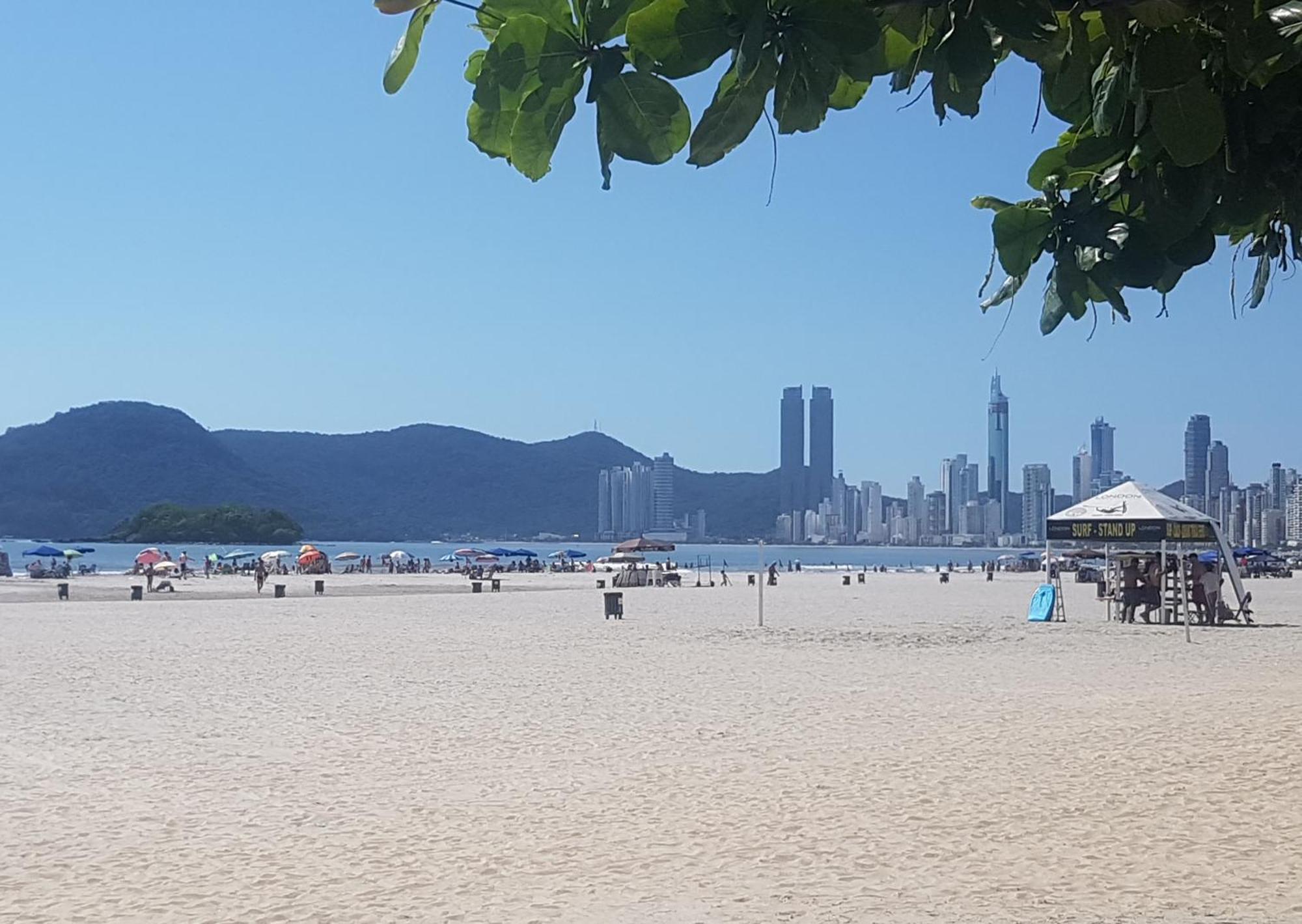 1 Quadra Da Praia E Da Roda Gigante Balneário Camboriú Exteriér fotografie